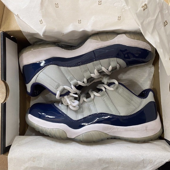 Nike Air Jordan 11 Retro Low Georgetown 528895-007 Men’s Size 8 Sneakers - Picture 8 of 9